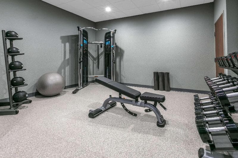 La Quinta Inn & Suites by Wyndham Jacksonville 2