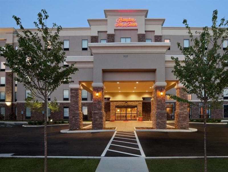Hampton Inn & Suites Roanoke Airport photo 1