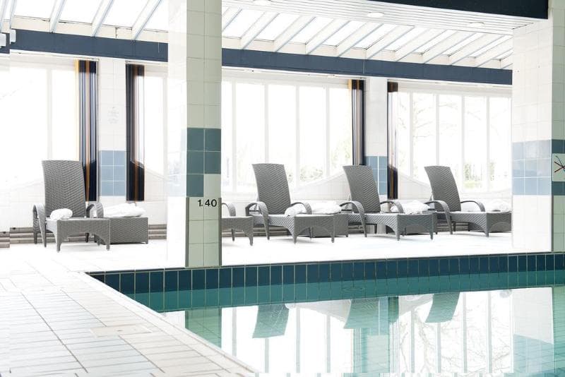 Carlton Oasis 4