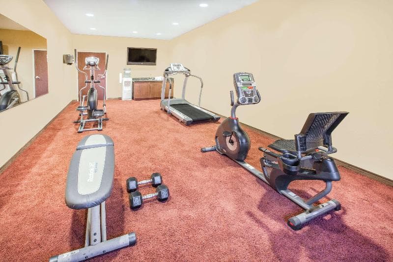 Microtel Inn & Suites by Wyndham Stillwater 2