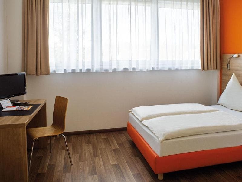 Orange Hotel Und Apartments 3