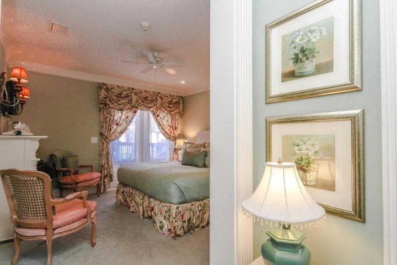 The Kenwood Inn 5