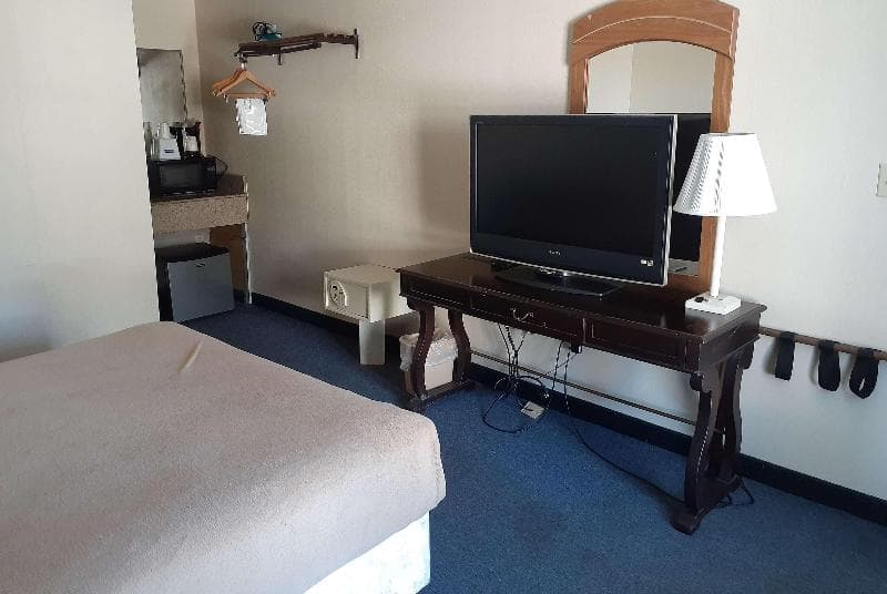 Travelodge by Wyndham Virginia Beach Bay Beach 2