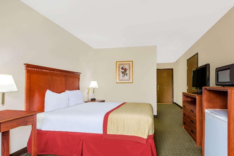 Baymont by Wyndham Enid 3