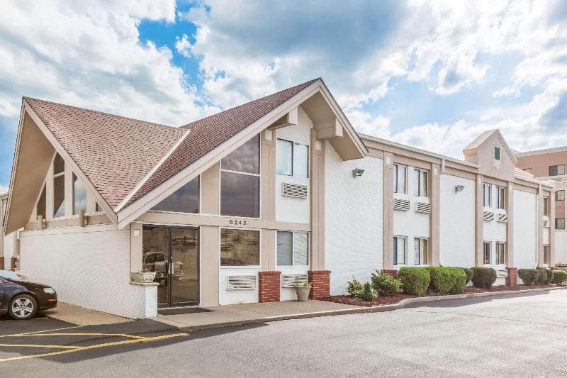Super 8 By Wyndham Wichita Airport 5