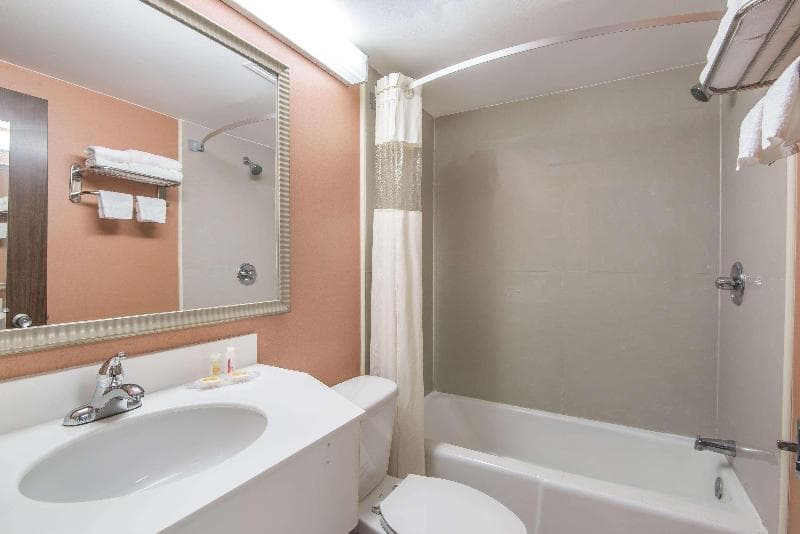 Days Inn Vernon 3