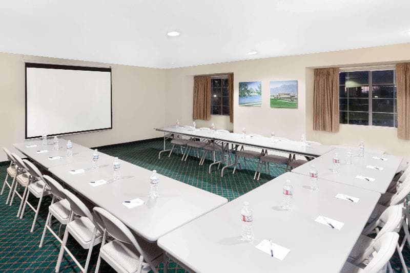 Microtel Inn & Suites by Wyndham Wellton 2