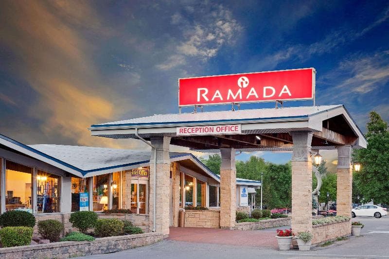 Ramada By Wyndham Gananoque Provincial Inn photo 1