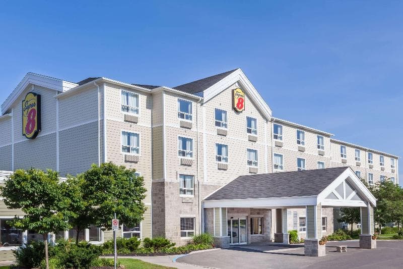Super 8 by Wyndham Peterborough 2