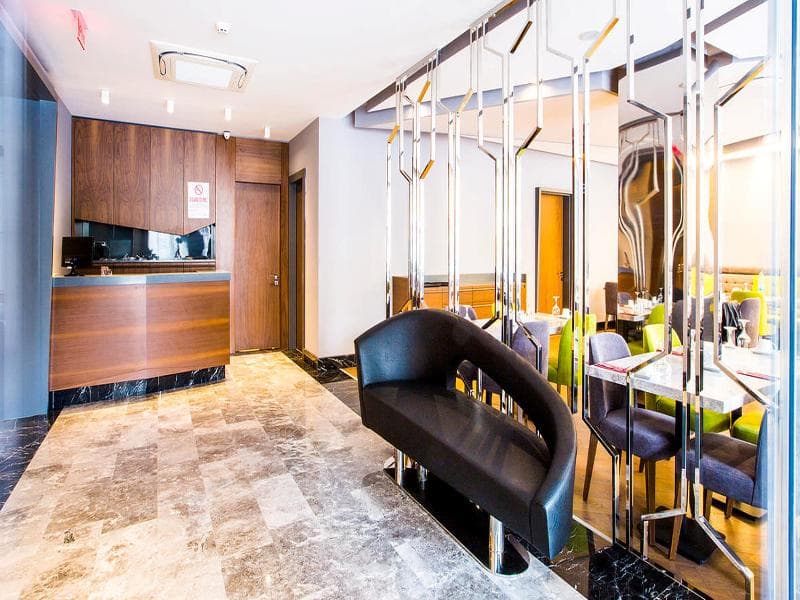 Zeniva Hotel 5