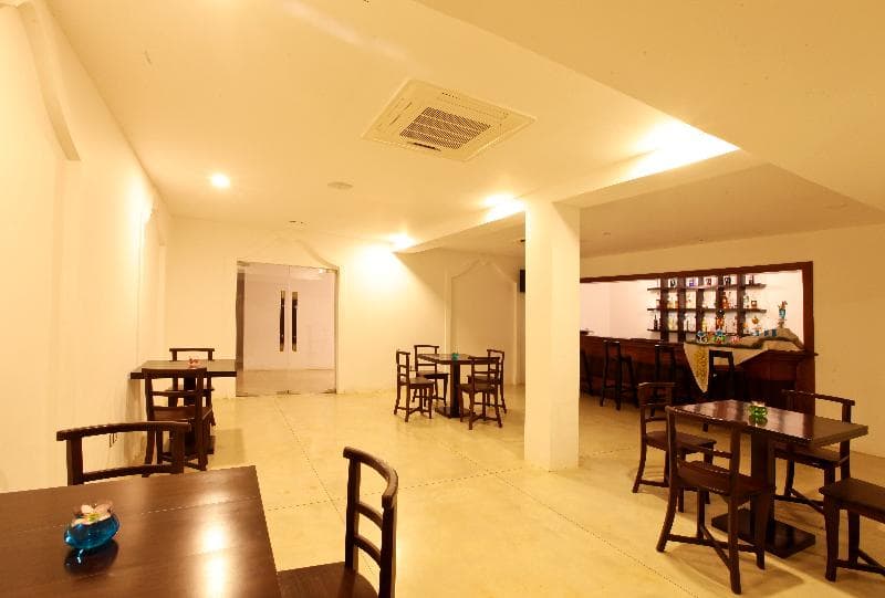 Rajarata Hotel photo 1