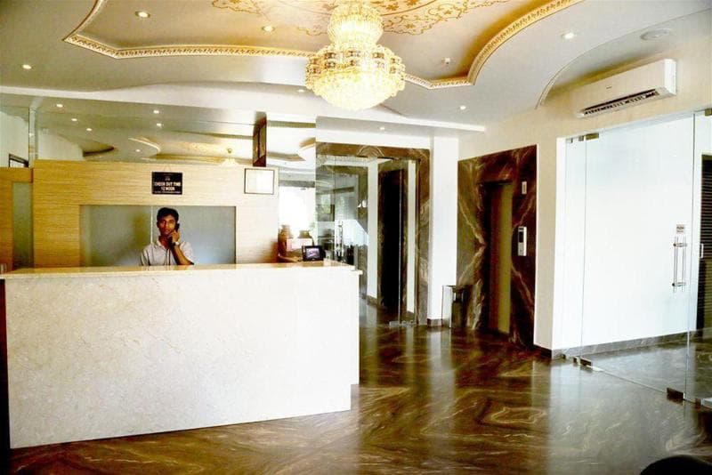 Zip By Spree King Palace photo 1