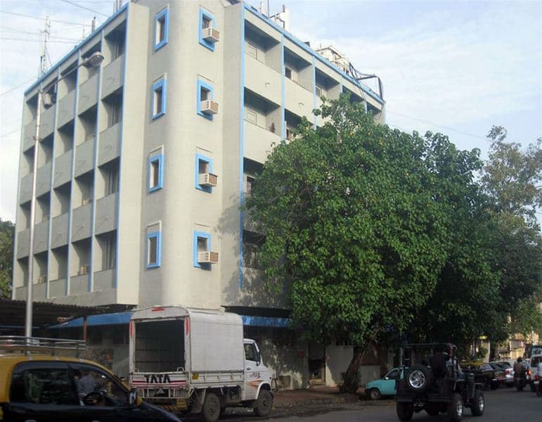 Pals Hotel main