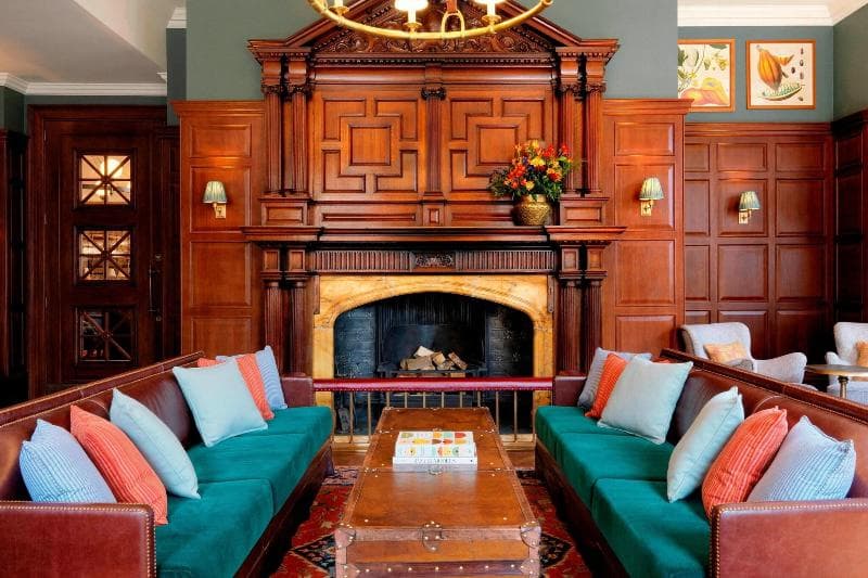 University Arms, Autograph Collection 2
