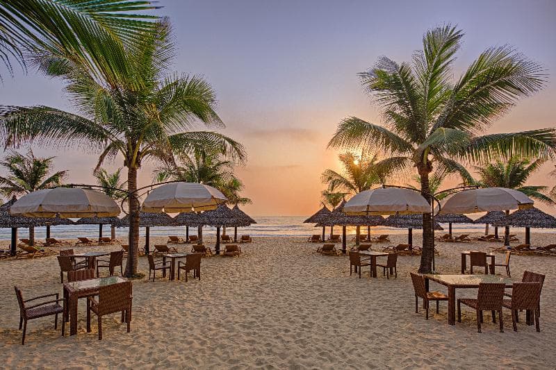 Holiday Beach Hotel 4