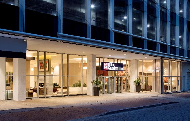 Hilton Garden Inn Downtown Dallas 2