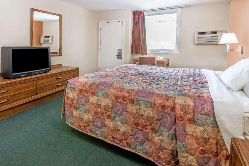 Days Inn by Wyndham Henrietta/Rochester Area 5