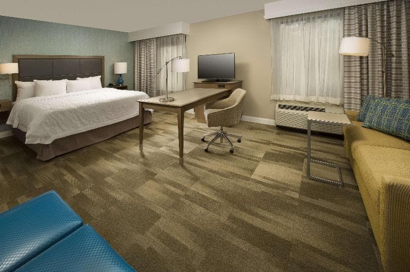 Hampton Inn & Suites Syracuse/Carrier Circle 5