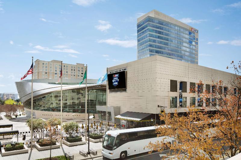 Embassy Suites by Hilton Charlotte Uptown 1