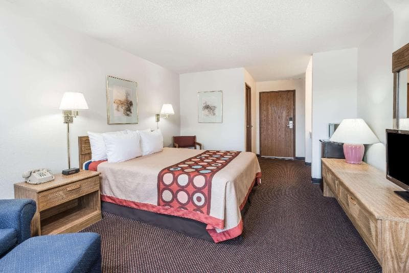Super 8 by Wyndham Du Quoin 5