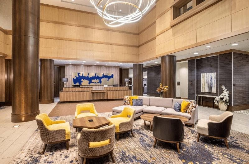 Crowne Plaza Shenandoah 4