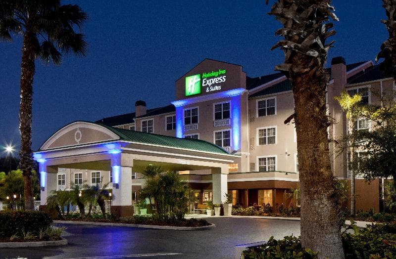 Holiday Inn Express & Suites Sarasota East - I-75 2