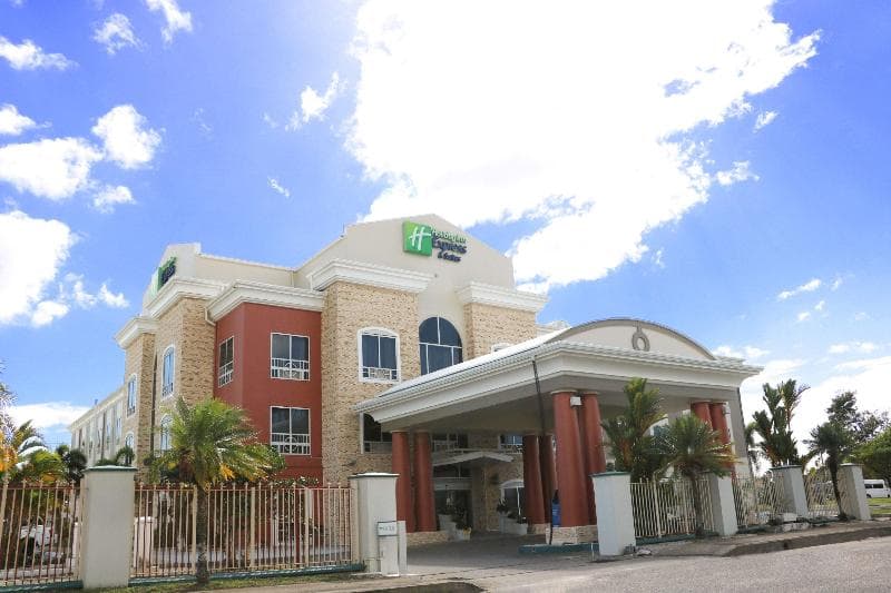 Holiday Inn Express & Suites Trincity Trinidad Airport photo 1