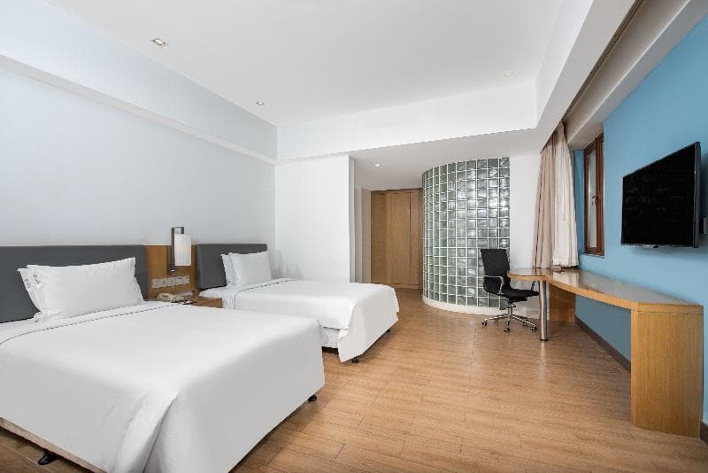 Holiday Inn Express Haikou West Coast photo 1