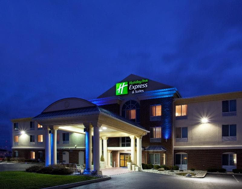 Holiday Inn Express And Suites Cincinnati Blue Ash photo 1
