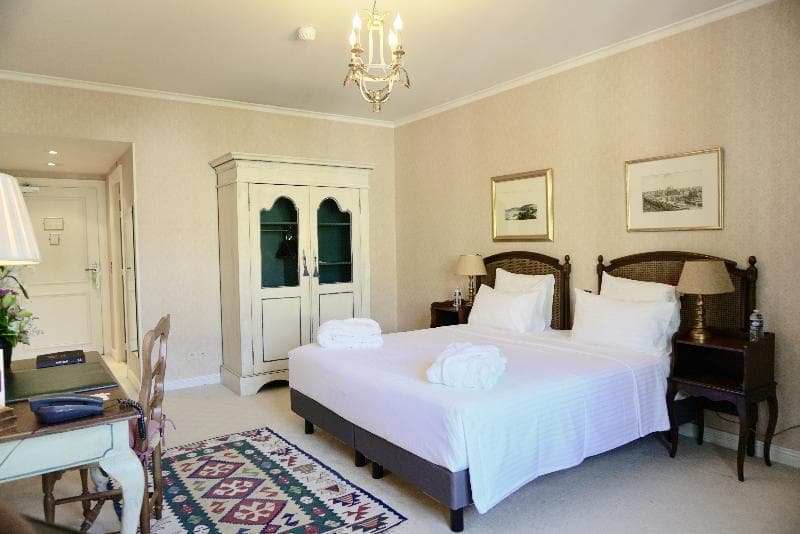 Le Manoir De Gressy 5