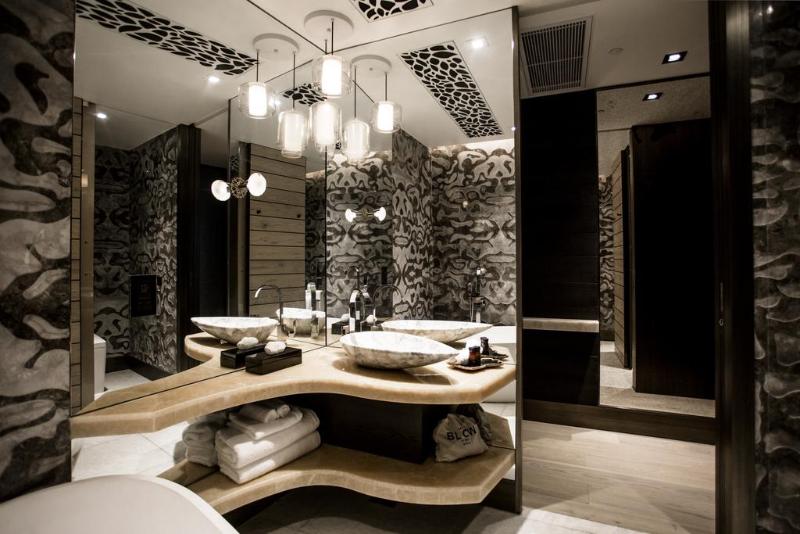 The Macau Roosevelt 3