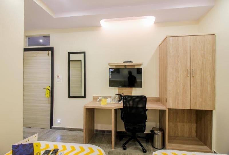 Fabhotel Aksa International Andheri East 4