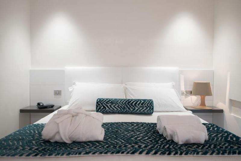 Hotel Caportigia 5