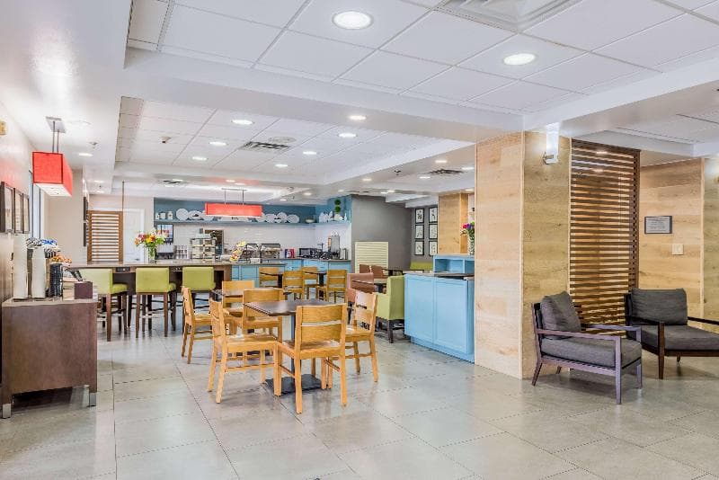 Country Inn & Suites by Radisson, Cookeville, TN 4