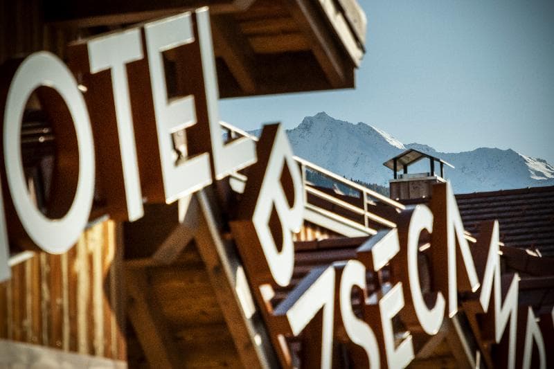 Base Camp Lodge main