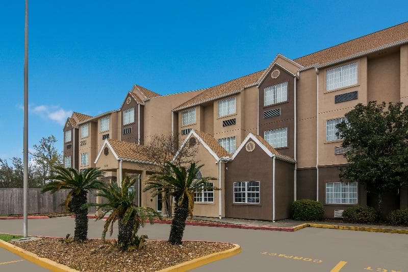 Americas Best Value Inn And Suites Lake Charles I2 photo 1