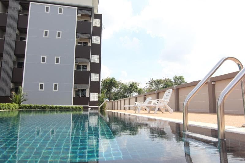 Gold Airport Suites 4