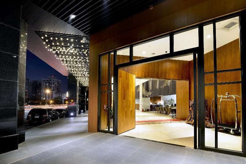 Aeris International Hotel 3