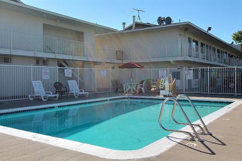 Motel 6 Bismarck photo 1