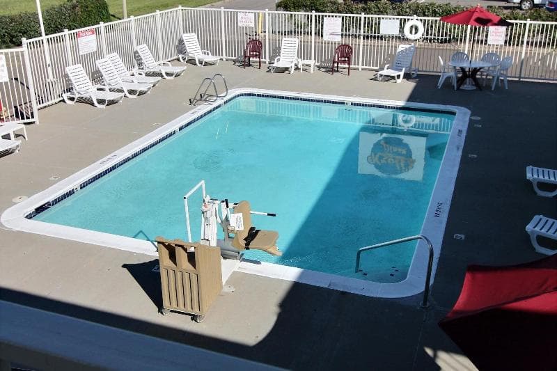 Motel 6 Bismarck 4