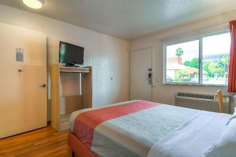 Motel 6 Westminster South Long Beach 3