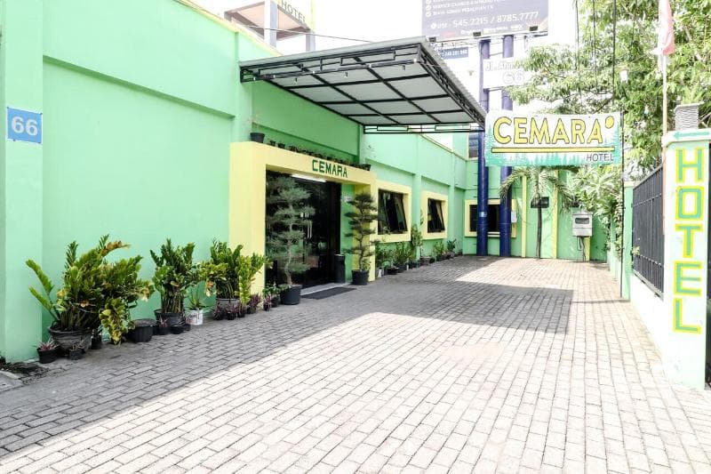 Hotel Cemara Surabaya main