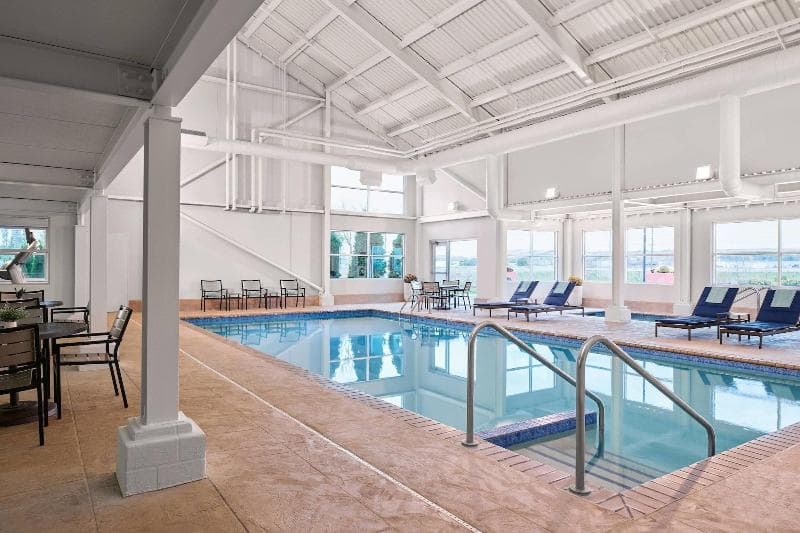 Delta Hotels By Marriott Milwaukee Northwest photo 1