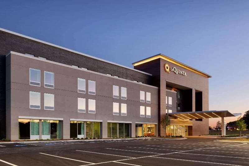 La Quinta Inn & Suites by Wyndham Braselton 4