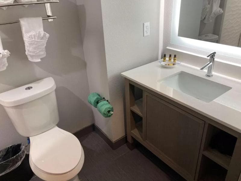 Best Western Plus Mid County photo 1