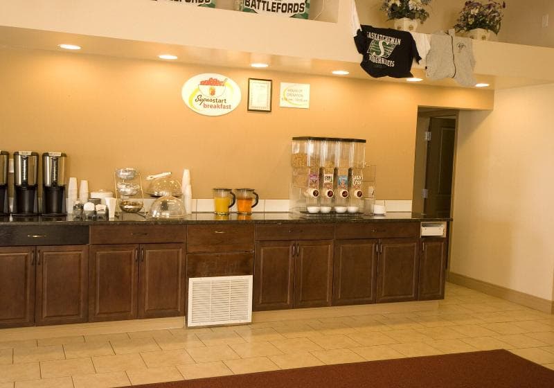 Lone Star Hotel 5