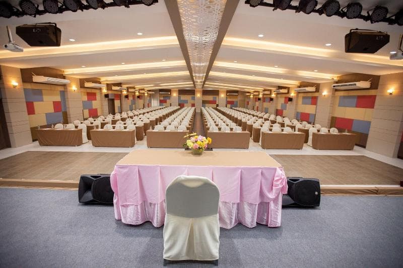 Maihom Villa main