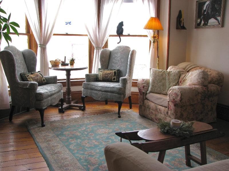 Rose Arbour Bed And Breakfast 4