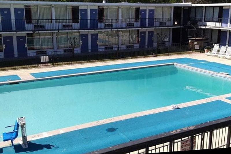 Motel 6 Leesville 5