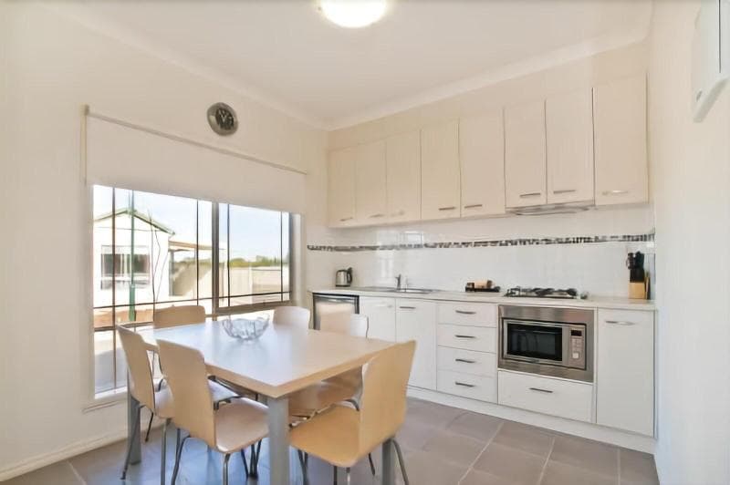 Werribee Short Stay Villas & Accommodation 5